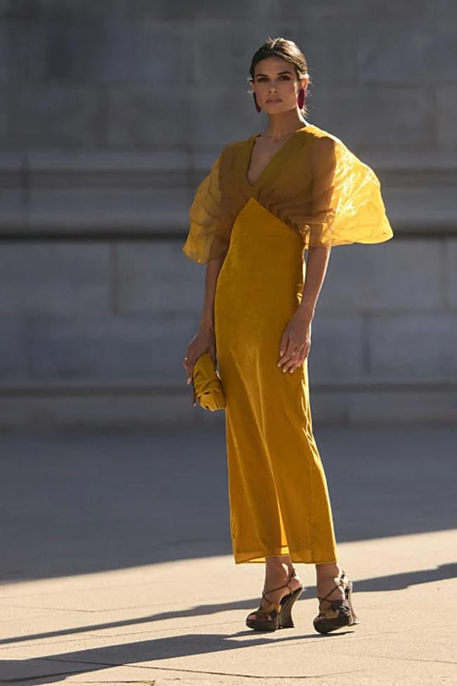 vestidos-de-invitada-especiales-y-favorecedores-para-bodas-de-oto-o